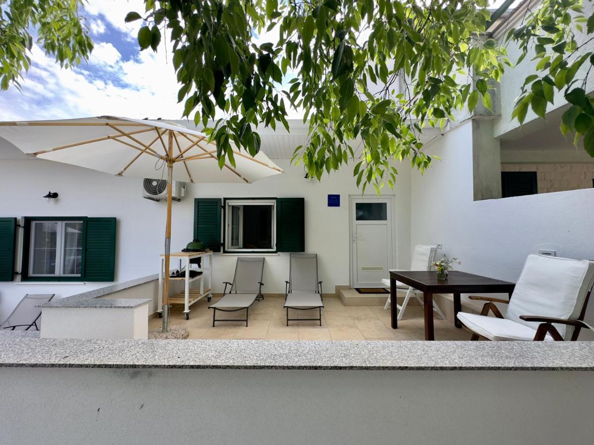 Matek Family & Studio Apartment Rovanjska Exterior photo